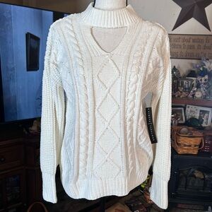 Absolutely Famous White Cable Knit Turtleneck Sweater